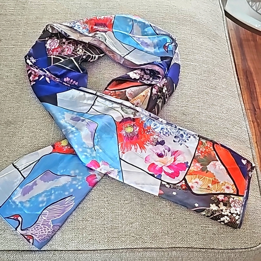 Georgeous Vintage Silk  Asian Inspired Scraf multi colors sz‎ 28x66 new